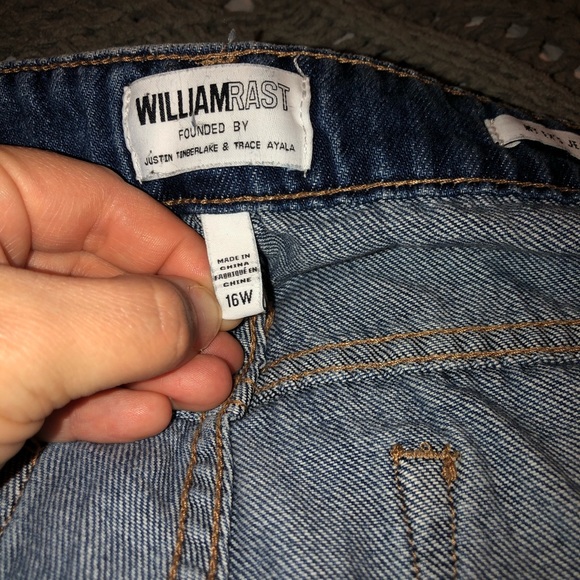 NWT William Rast My Ex’s Destroyed Ankle Jeans 16W - Picture 9 of 9